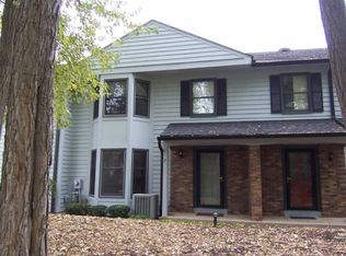 7 Lockwood Dr, Pittsford, NY 14534