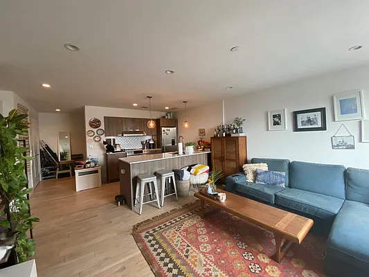 Rented by Dream Space Realty | media 6