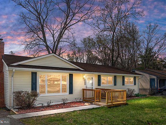 2nd image of 6811 Woodcock Ln