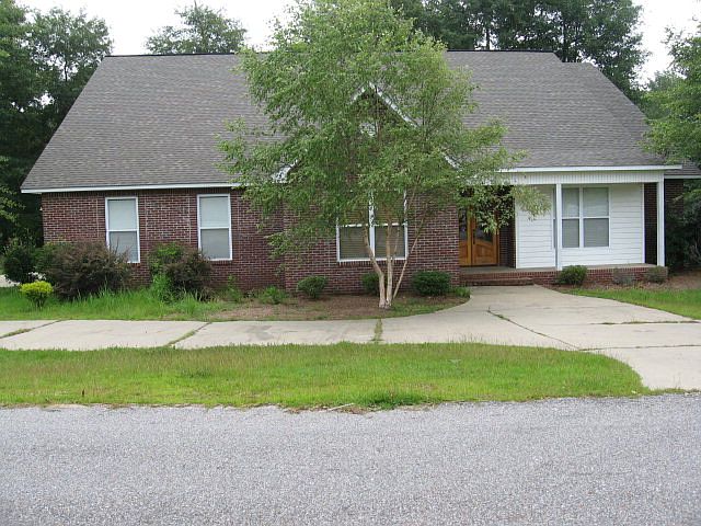 1st image of 15 Parkview Dr