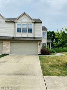 29030 Pembrooke Blvd, Olmsted Twp, OH, 44138