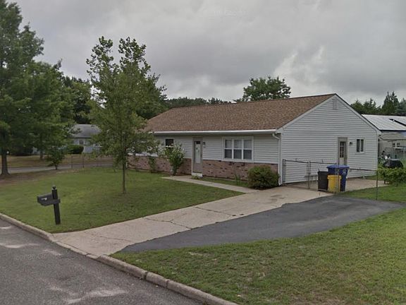 2nd image of 206 Coville Dr