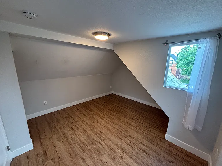 1731 N Lafayette St — Photo 19