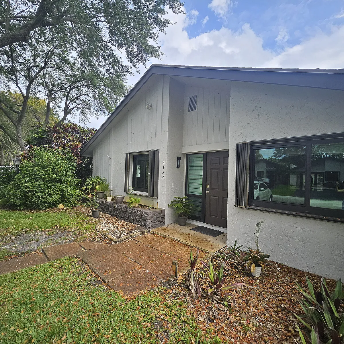 Building Photo - 3752 Arelia Dr S