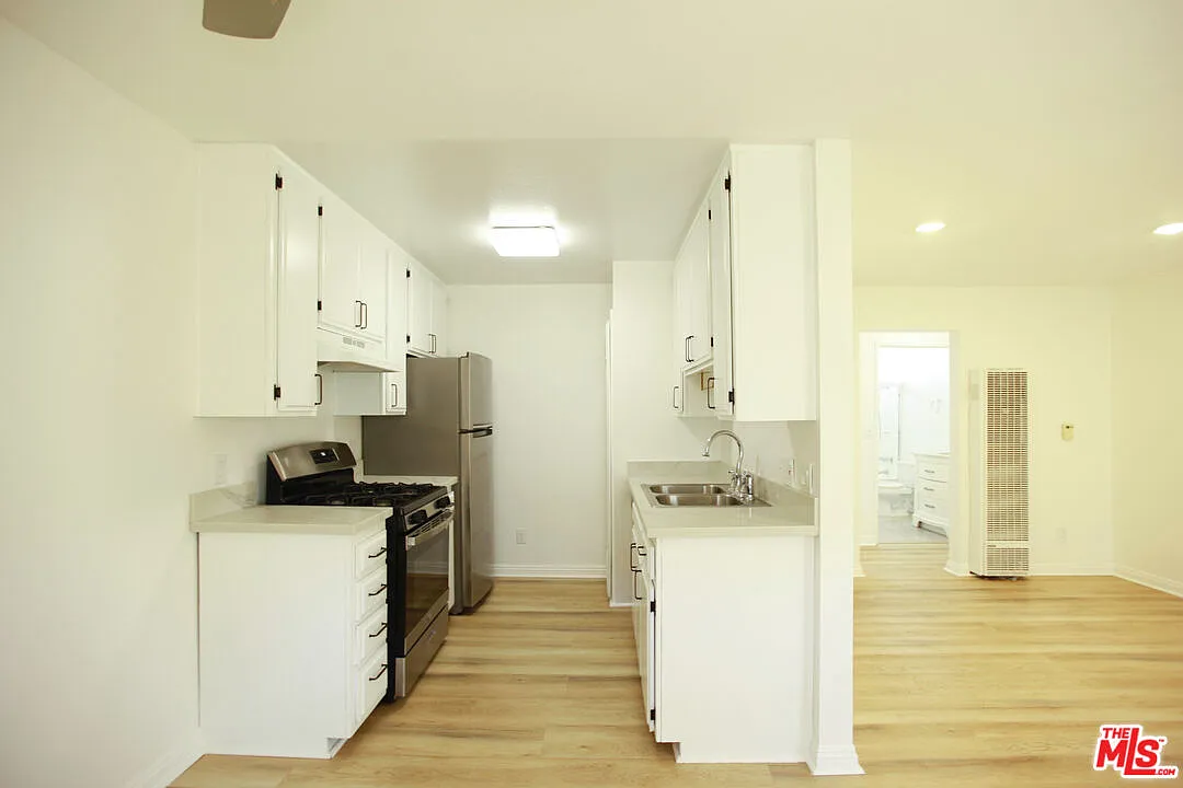 1 bed, 1.0 bath, 950 sqft, $2,175 — Photo 3