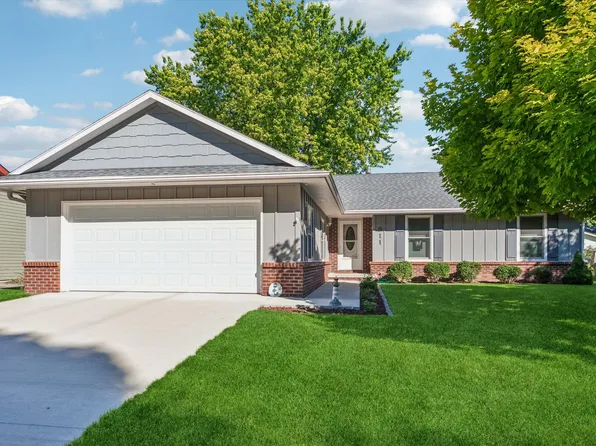 911 Mesa Verde Pl, Ames, IA 50014