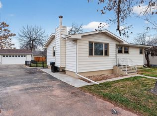 3810 Minnekahta Dr, Rapid City, SD 57702