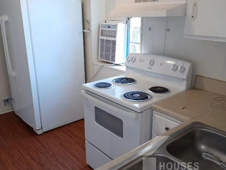601 W Floyd Baker Blvd #3C — Photo 5