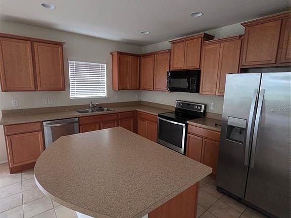 4th image of 4816 CHATTERTON WAY