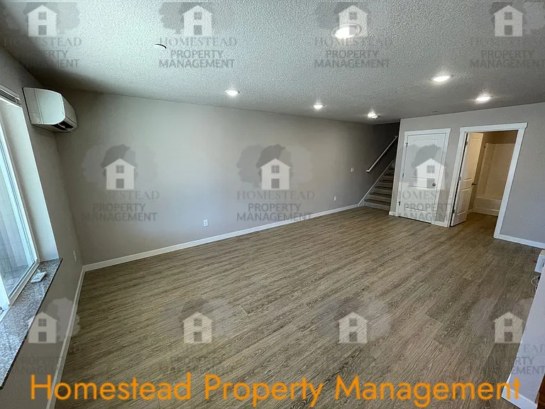 351 N Broad St #1-4 — Photo 7