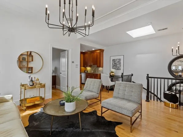 5 Flint Pl #2, South Boston, MA 02127