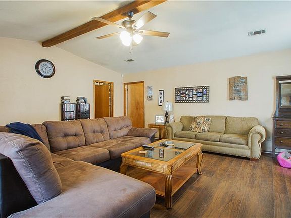 3rd image of 16206 Parkview Dr