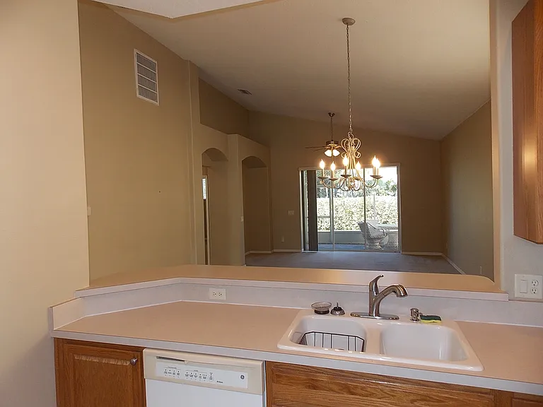 881 W Silver Meadow Loop — Photo 5