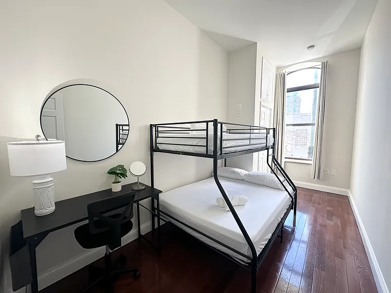 217 N 11th St #401 — Photo 14