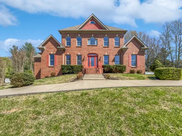 2205 Foxfire Rd, Clarksville, TN 37043
