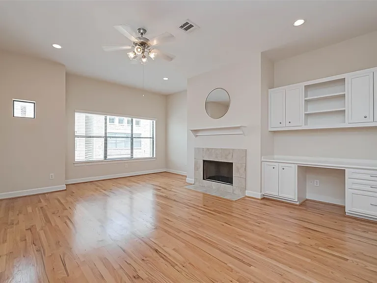 650 Westcross St #85 — Photo 10