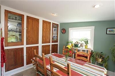 5th image of 1014 Livermore St
