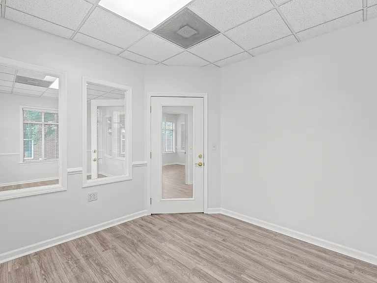 10316 Feldfarm Ln — Photo 7