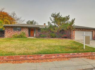 6631 S Land Park Dr, Sacramento, CA 95831