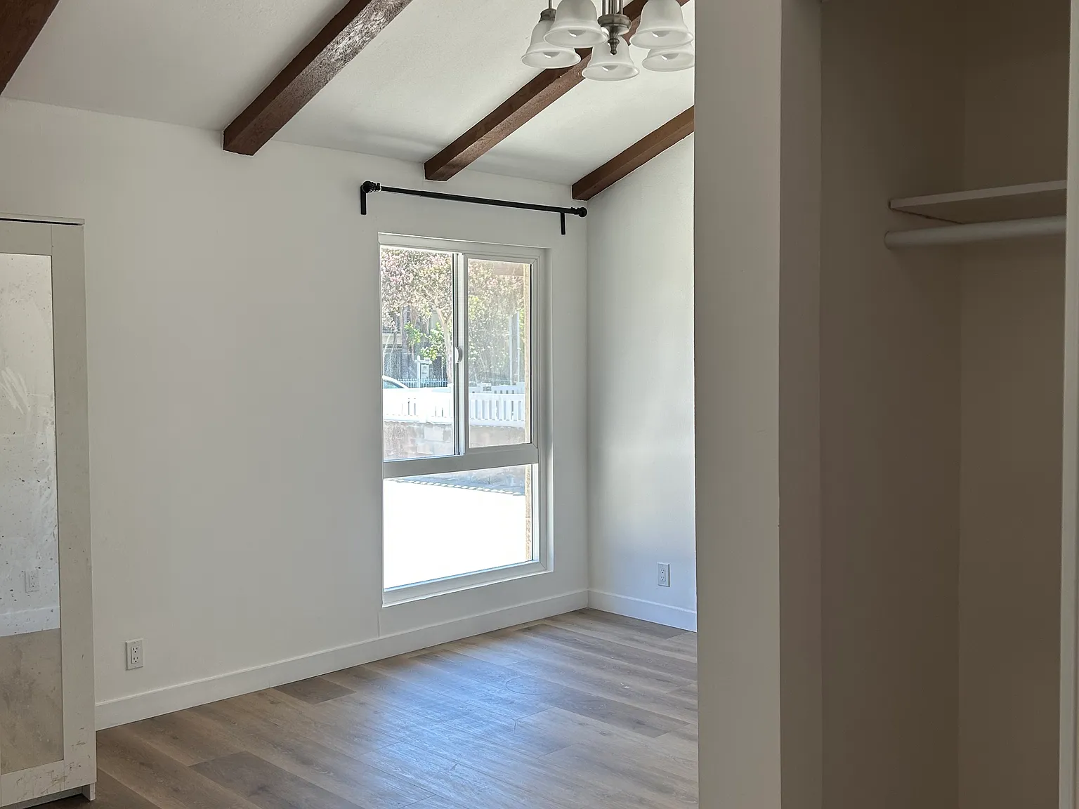 4 bed, 1500 sqft, $4,500 — Photo 3