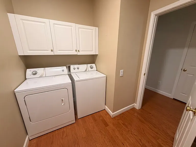 12019 Humboldt Dr — Photo 12
