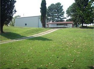 544 Leachtown Ln, Walker, WV 26180
