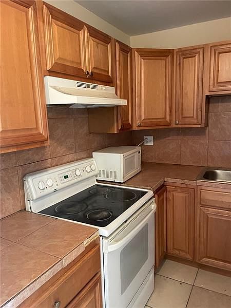 1st image of 3106 NW 2nd Ter APT 205