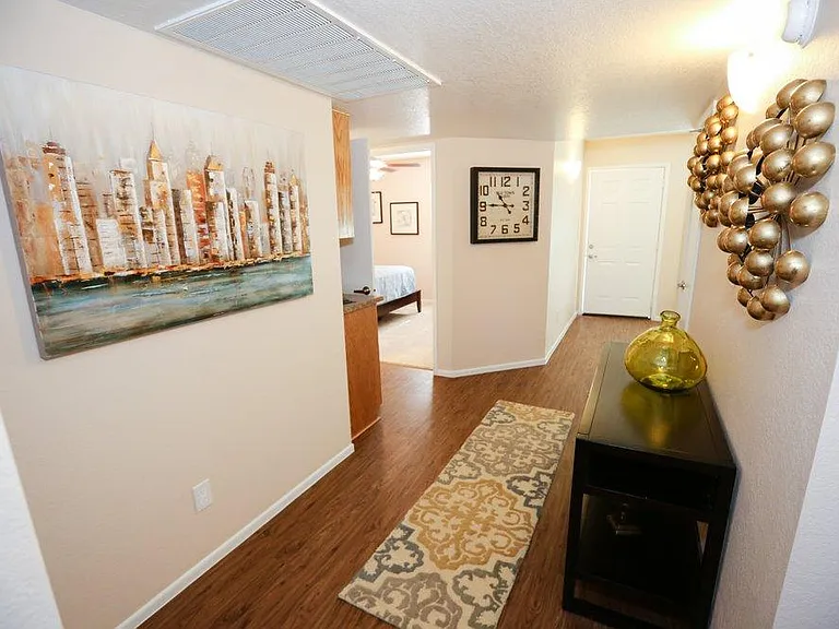 10134 W Mohawk Ln — Photo 27