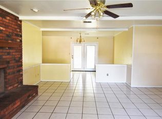912 E Hazel St, Sallisaw, OK 74955