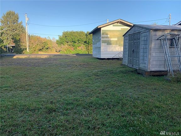 4th image of 209 Wishkah Ave