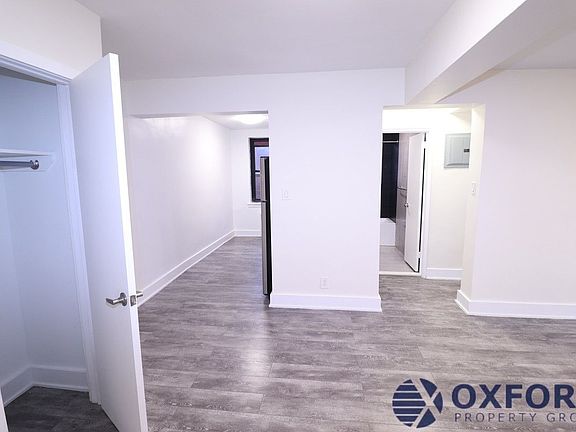 3rd image of 4140 Denman St APT 4D