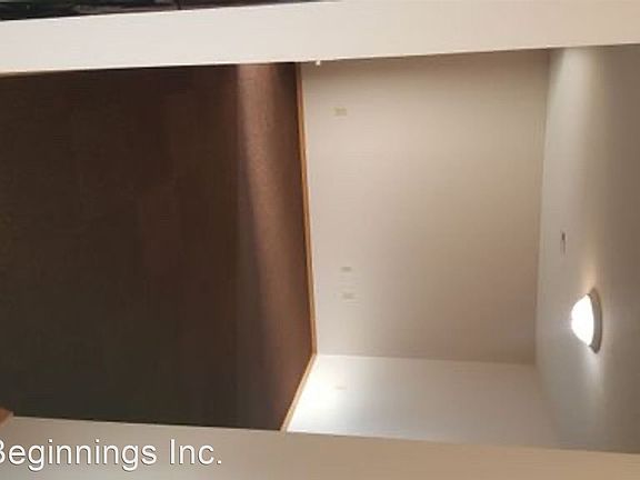 5th image of 118 E Avenue A #8557546