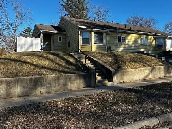 1604 College St #1606, Cedar Falls, IA 50613