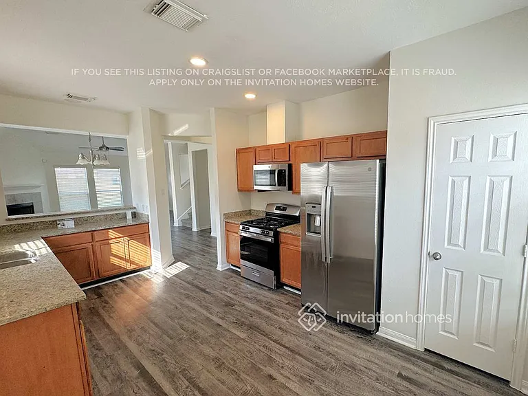 2623 Cardinal Elm St — Photo 4
