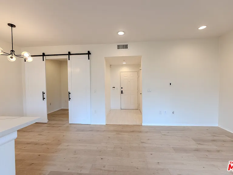 6020 Seabluff Dr #302 — Photo 7