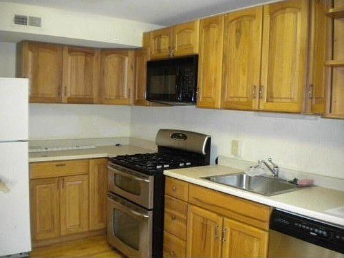 5th image of 1021 Paul Dr