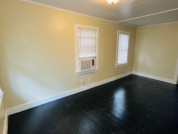 3rd image of 5441 Harrold Ave