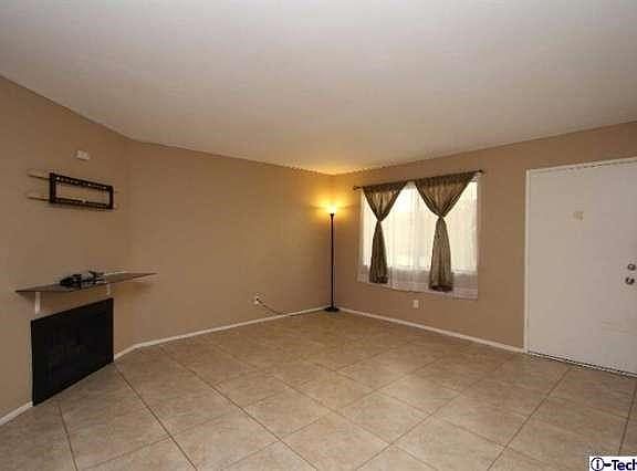 5th image of 714 Tocino Dr