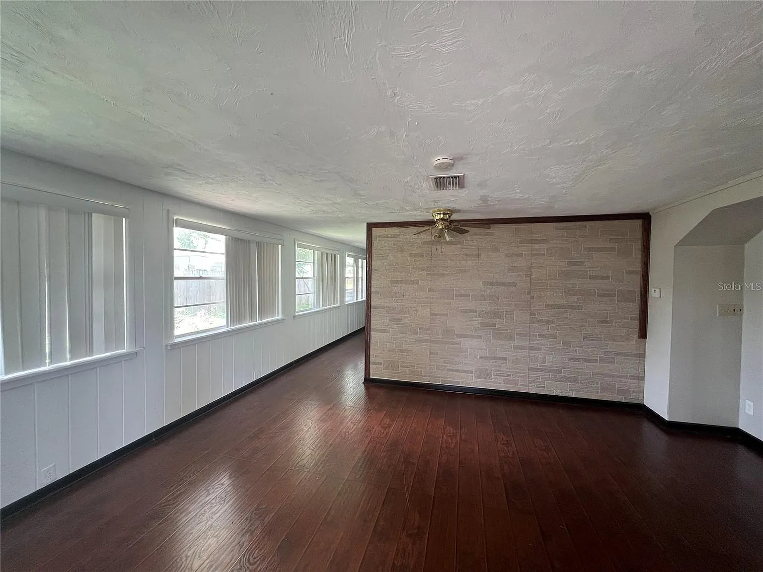3 bed, 1700 sqft, $2,150 — Photo 2
