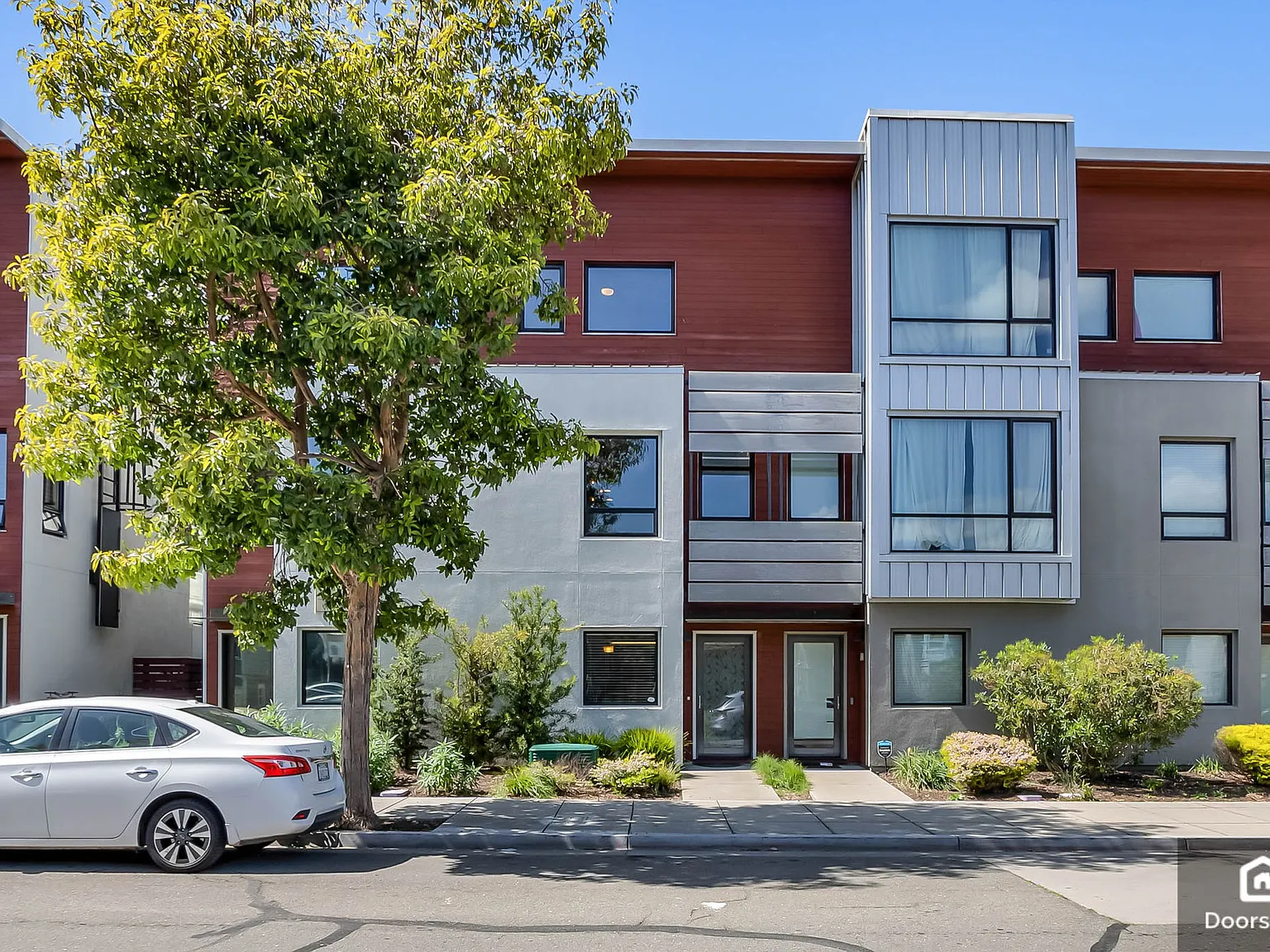 2 bed, 2.5 bath, 1054 sqft, $3,150 — Photo 3
