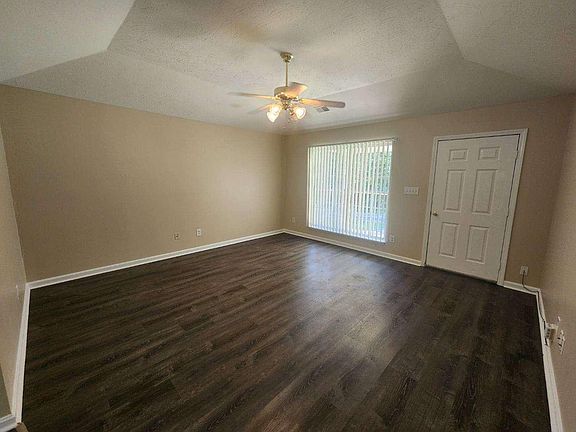 4th image of 10810 Charlene Dr
