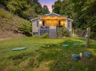 9729 Sandlick Rd, Haysi, VA 24217