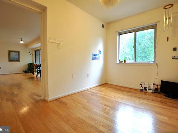 5th image of 12301 Braxfield Ct #379