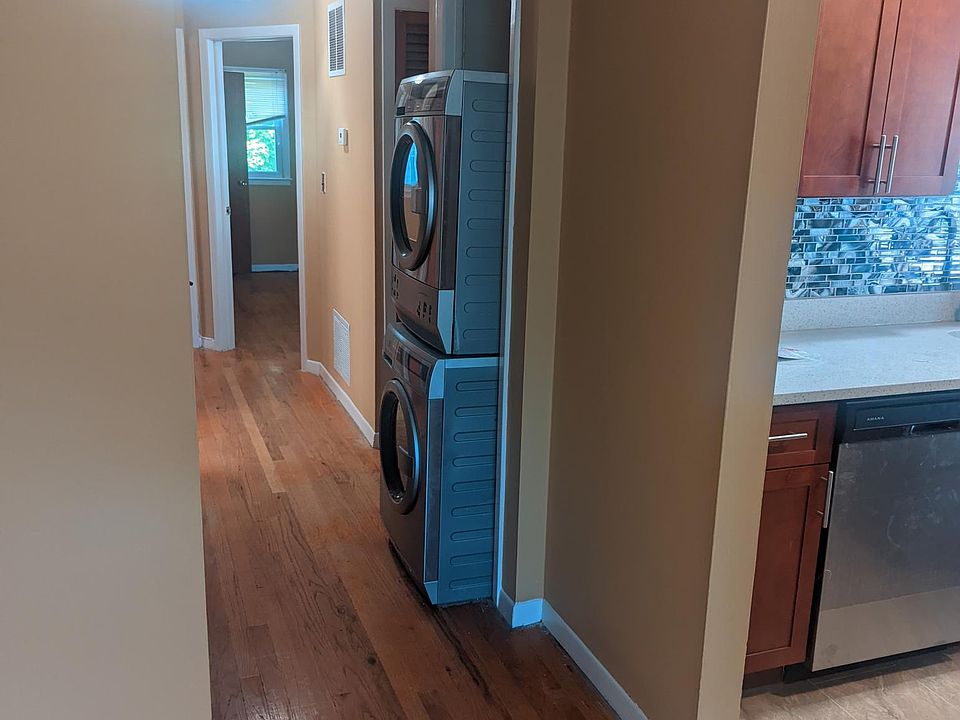 1st image of 17 Troy Ct Floor 2