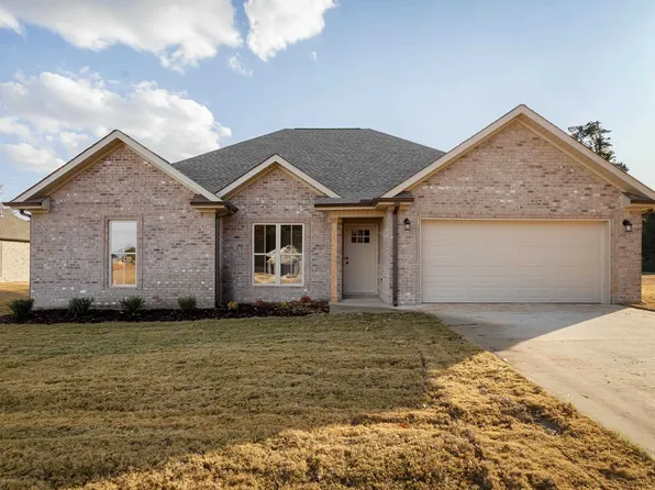 355 Knight Dr, Tuscumbia, AL 35674