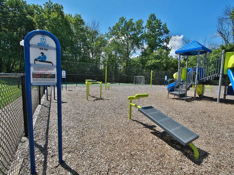 The Glens at Diamond Ridge — Photo 11