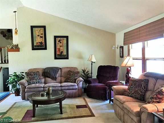 2nd image of 1818 Gloucester Dr