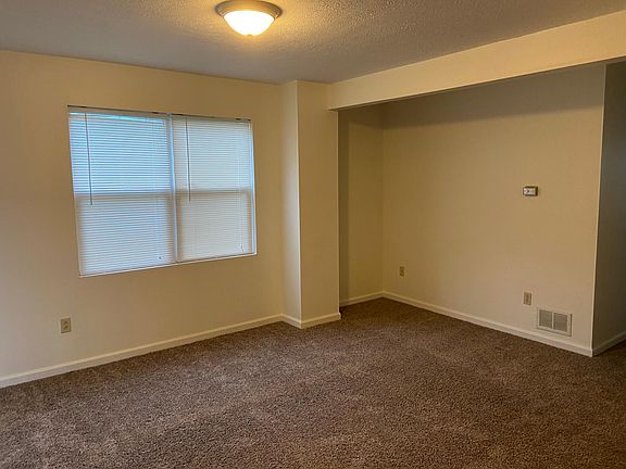 3rd image of 11 Bel Air Dr APT 1401