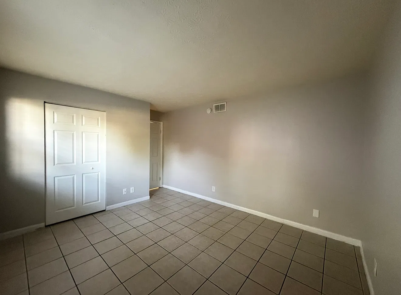 1 bed, 750 sqft, $750 — Photo 3