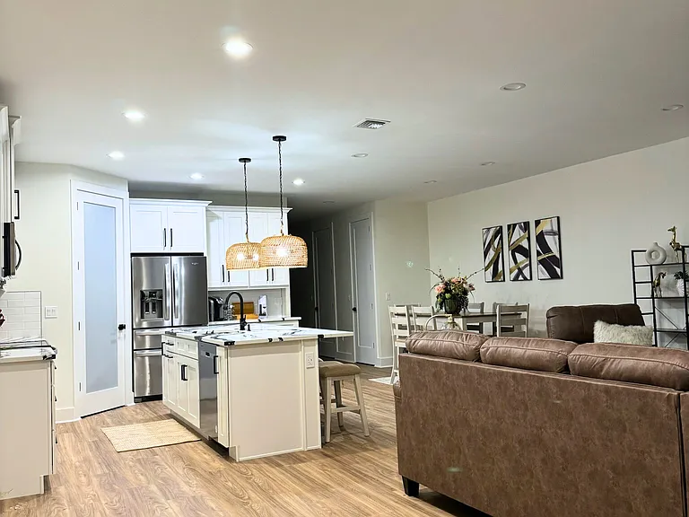 812 SW 5th Ter #2 — Photo 8